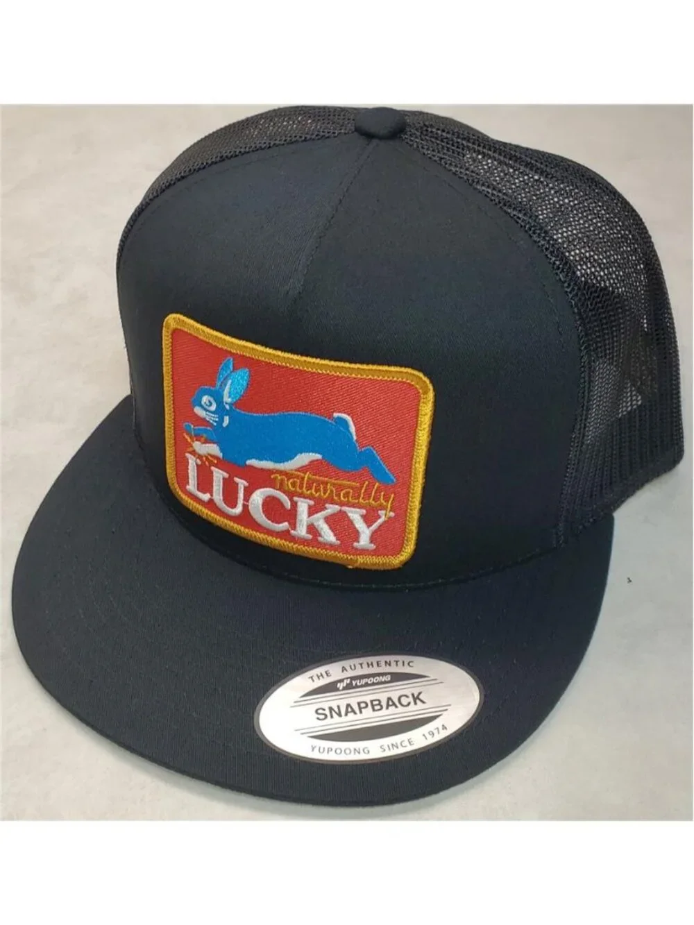 Retro Naturally Lucky Trucker Hat Vintage Blue Rabbit Patch Yupoong Snapback 80s
